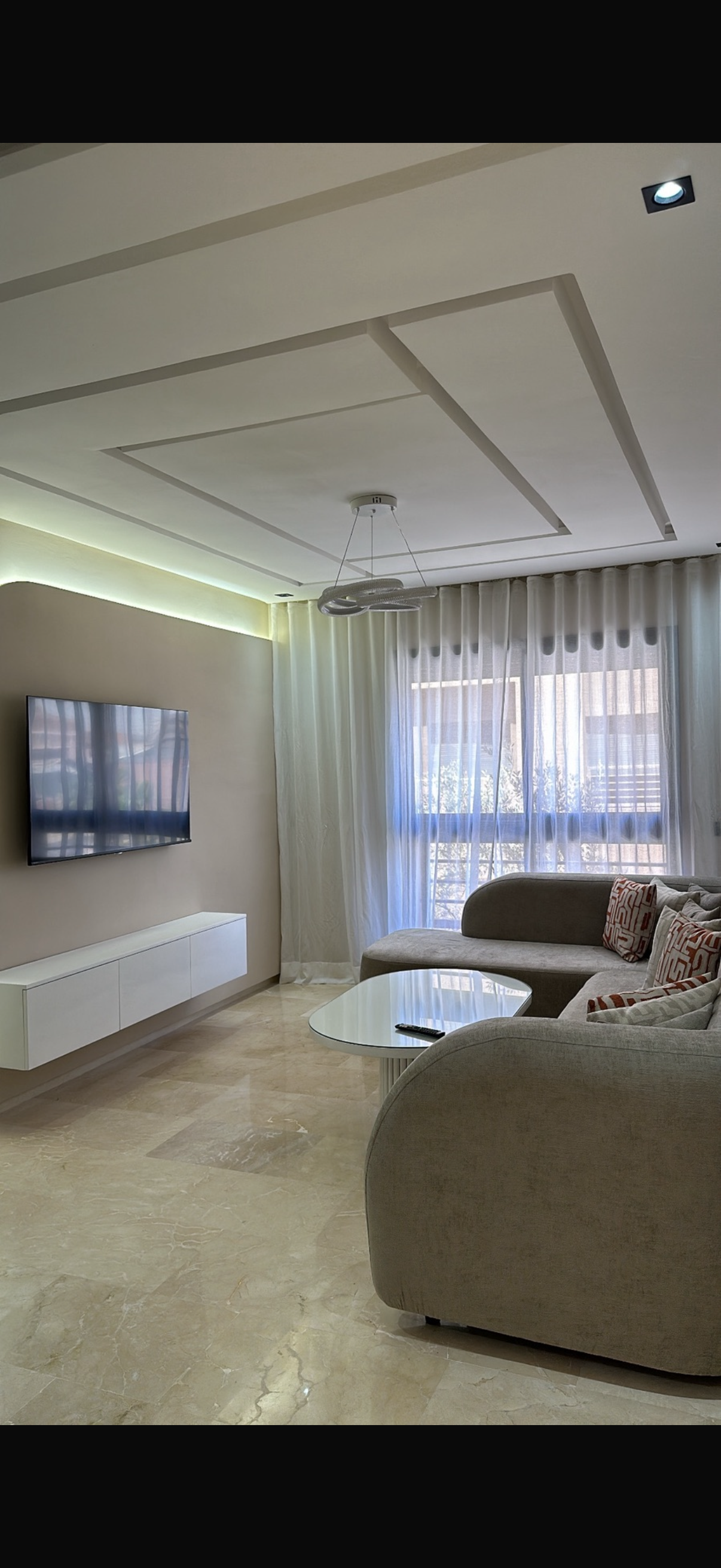 2 CH MENARA GARDEN E4 — photo 1